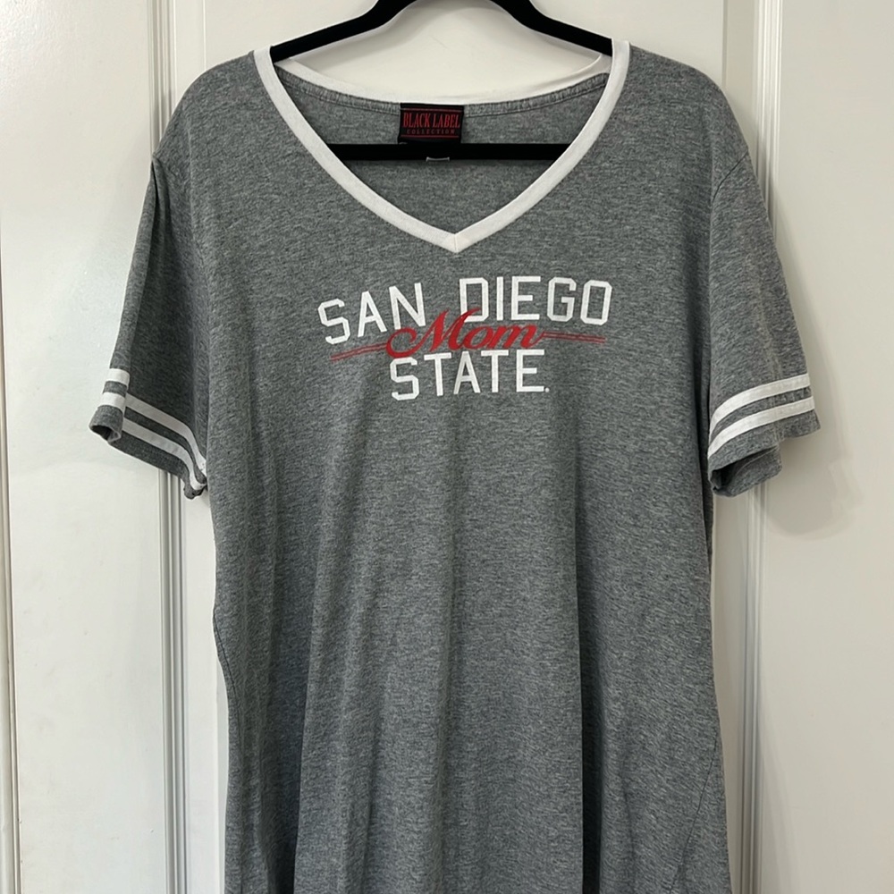SDSU San Diego State shirt tee | v neck | size 2xl